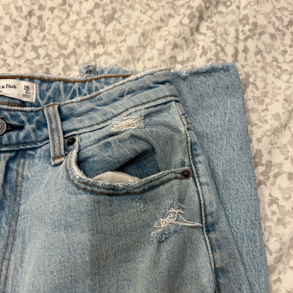 Abercrombie Curve Love the Mom High Rise Jean - Picture 3 of 11